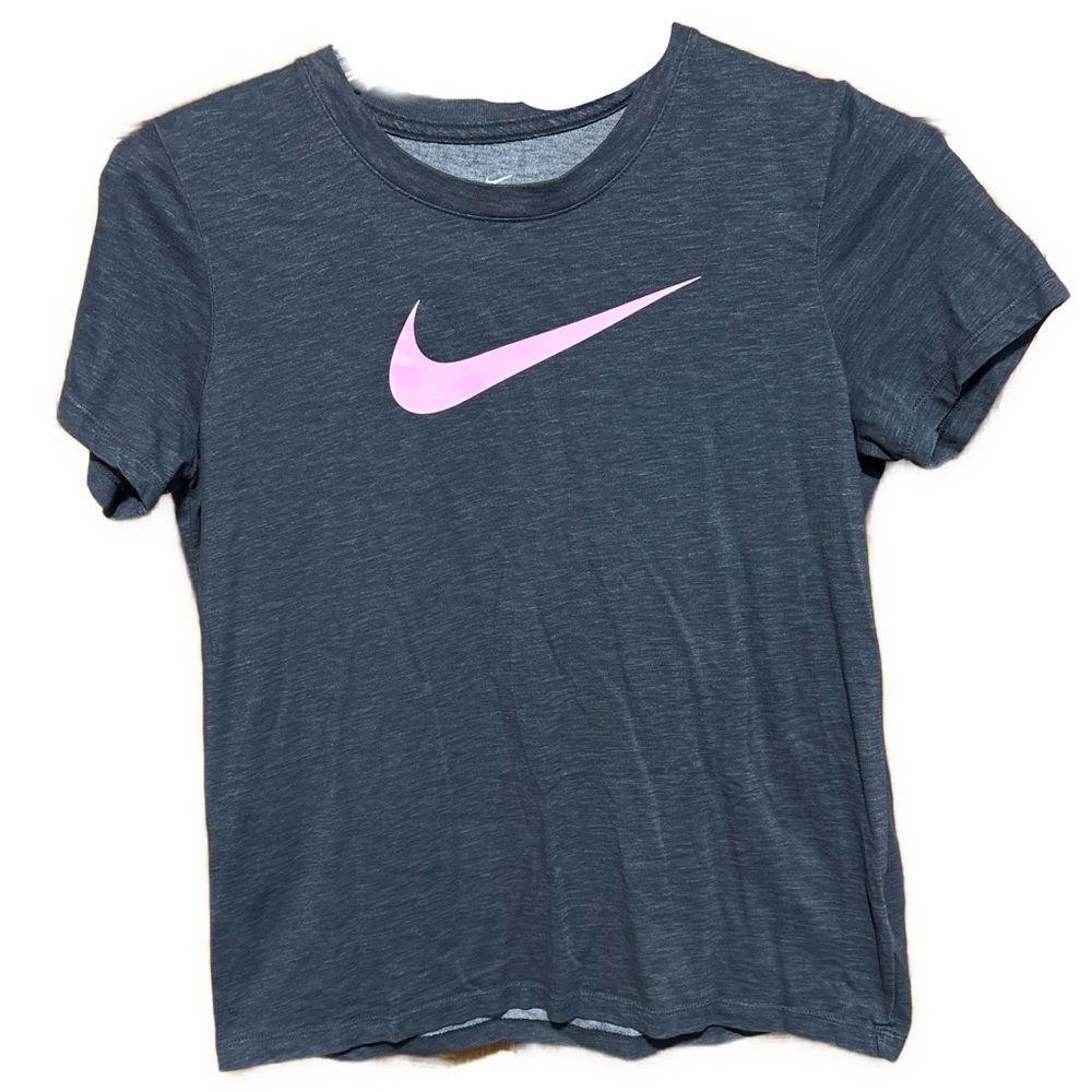 Women’s Medium Nike Charcoal Short Sleeve Tee with Pink Swoosh